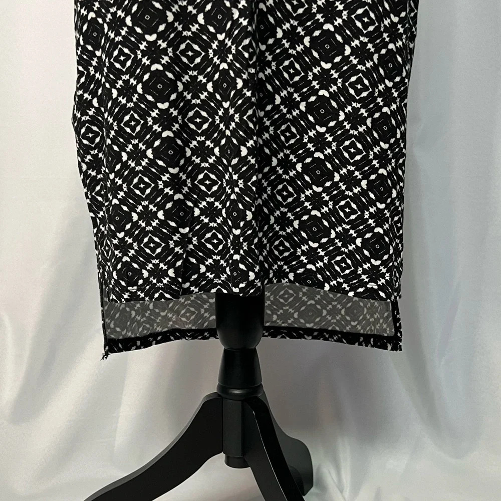 NWT Gaiam Stella Dress Cait Print in Black - size Medium - Picture 7 of 9
